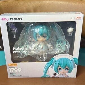 Hatsune Miku Nendoroid Figure